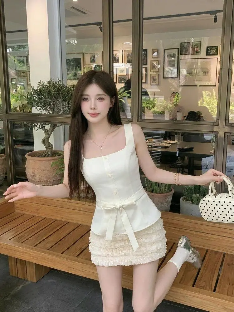 Summer Knot Sleeveless Tank Top And Cake Skirt Two Piece Set Women's Design Slimming Top Short Skirt Set Korean Style
Summer Knot Sleeveless Tank Top And Cake Skirt Two Piece Set Women's Design Slimming Top Short Skirt Set Korean Style
