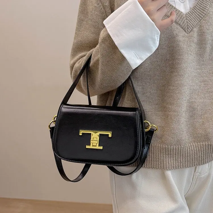 High Texture Black Gold T-Buckle Bag 2026, Minimalist Daily Crossbody Shoulder Bag, Fashion Versatile Casual Commuter Handbag
High Texture Black Gold T-Buckle Bag 2026, Minimalist Daily Crossbody Shoulder Bag, Fashion Versatile Casual Commuter Handbag