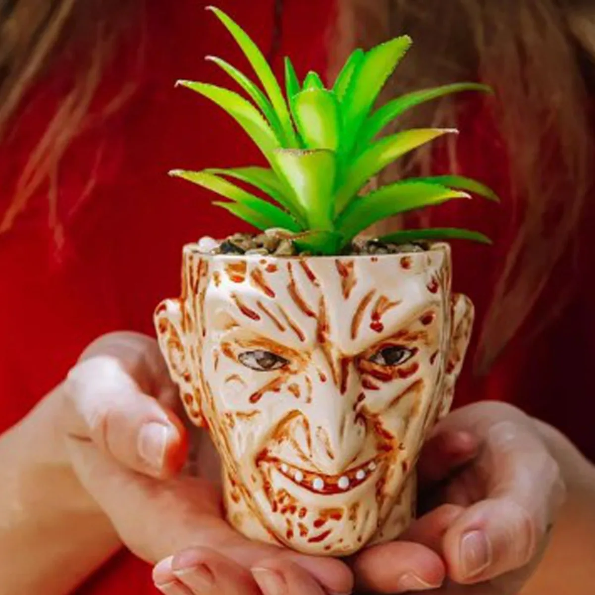 Horror Movie Succulent Pot - Resin Garden Decor with Creative Scary Theme
Horror Movie Succulent Pot - Resin Garden Decor with Creative Scary Theme