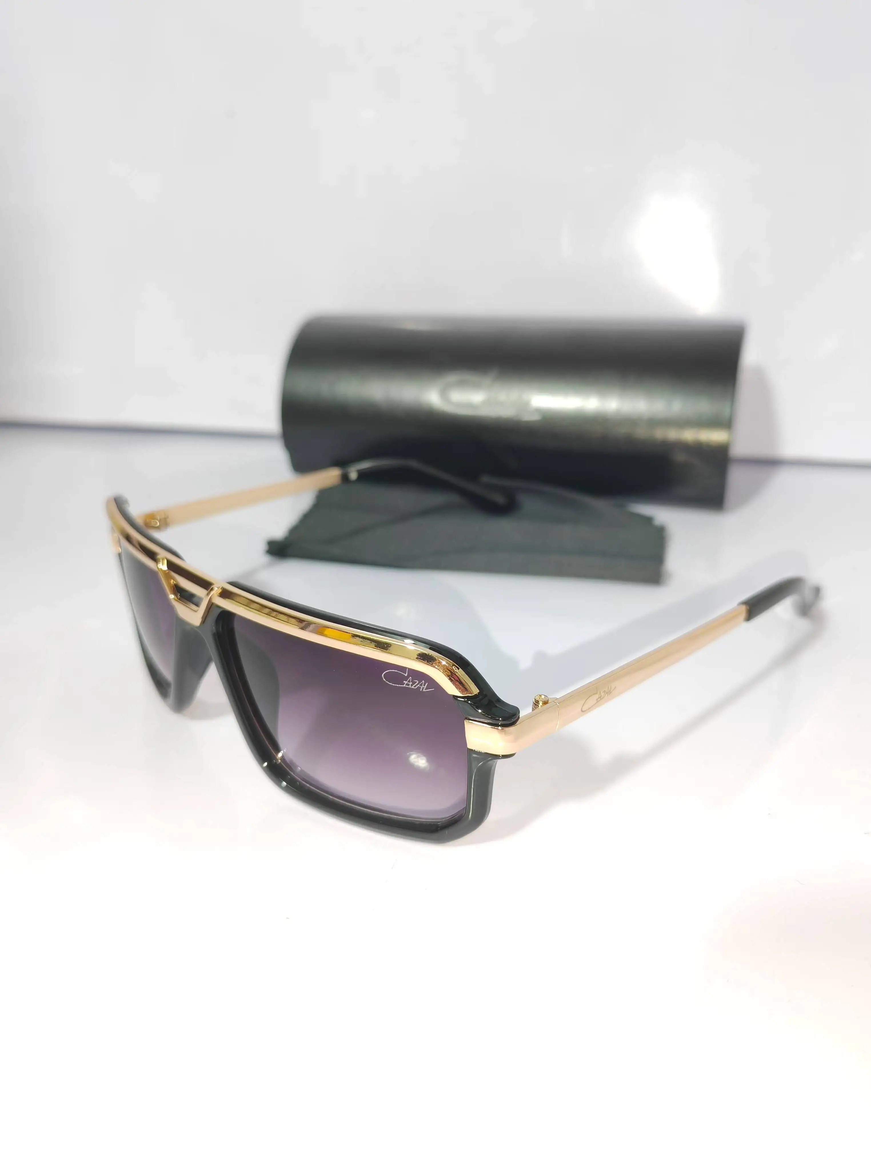2024 New Fashion Trend Men's and Women's Photography Sunglasses Outdoor Driving Sports Glasses
2024 New Fashion Trend Men's and Women's Photography Sunglasses Outdoor Driving Sports Glasses