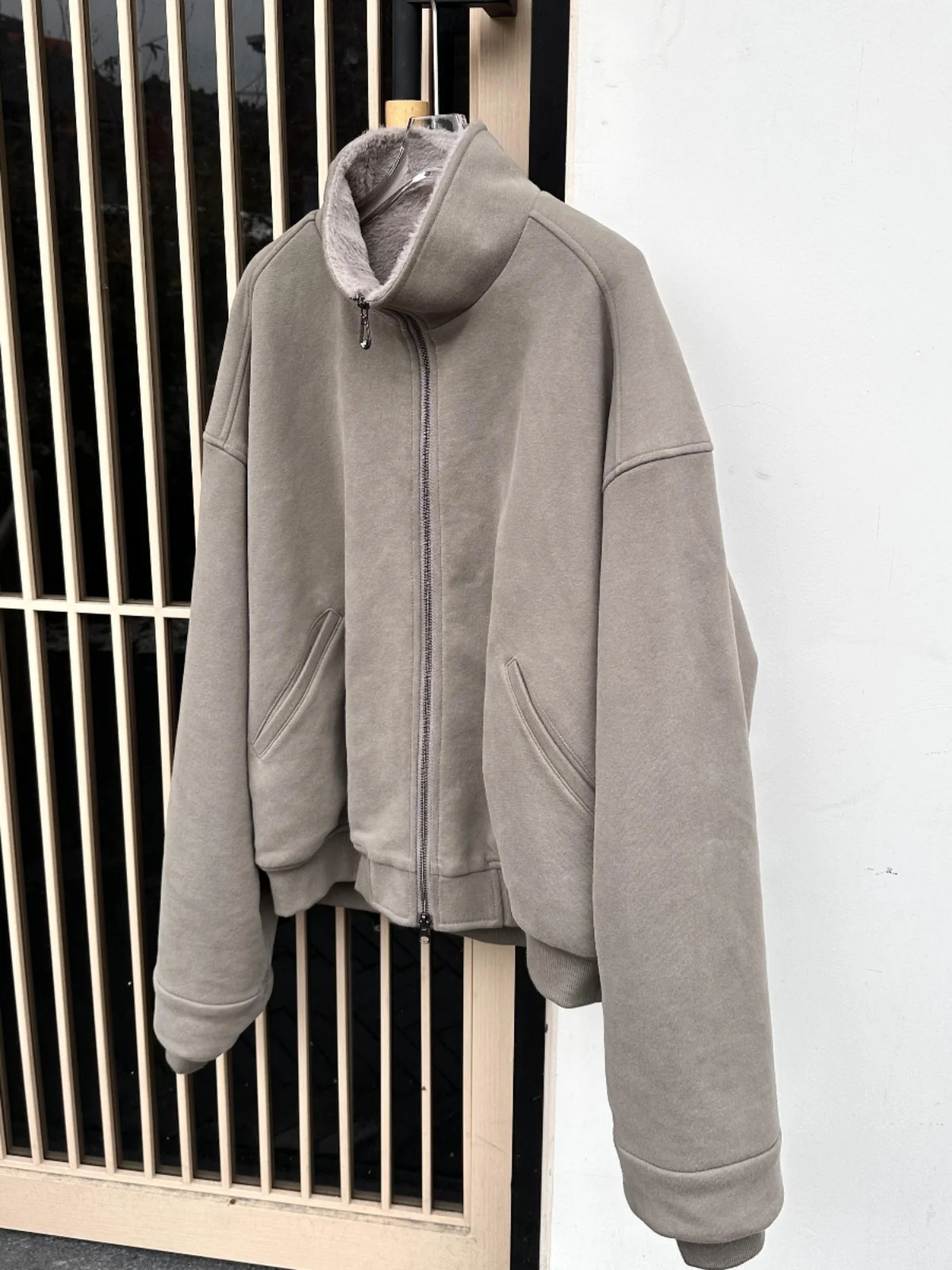 American Retro Thiened Fce Men's Jaet Autumn Winter Simple Couple Cotton Clothes Loose Casual Warm Cotton Coat
American Retro Thiened Fce Men's Jaet Autumn Winter Simple Couple Cotton Clothes Loose Casual Warm Cotton Coat