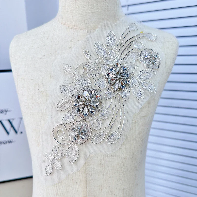 1pair Lace Embroidery Matching Floral Fabric Applique Wedding Dress Decoration Accessories Hot-Fix Rhinestone 3D Beaded Patch
1pair Lace Embroidery Matching Floral Fabric Applique Wedding Dress Decoration Accessories Hot-Fix Rhinestone 3D Beaded Patch