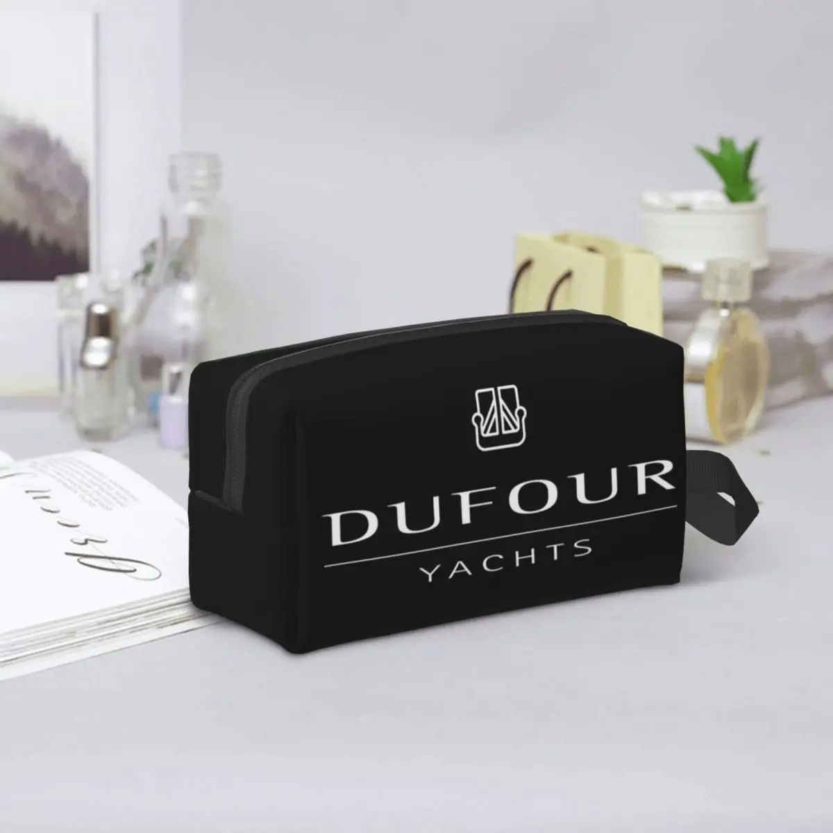 Косметичка-органайзер Dufour Yacht для хранения, дорожный несессер, косметичка для женщин, косметичка для путешествий, пенал
Косметичка-органайзер Dufour Yacht для хранения, дорожный несессер, косметичка для женщин, косметичка для путешествий, пенал