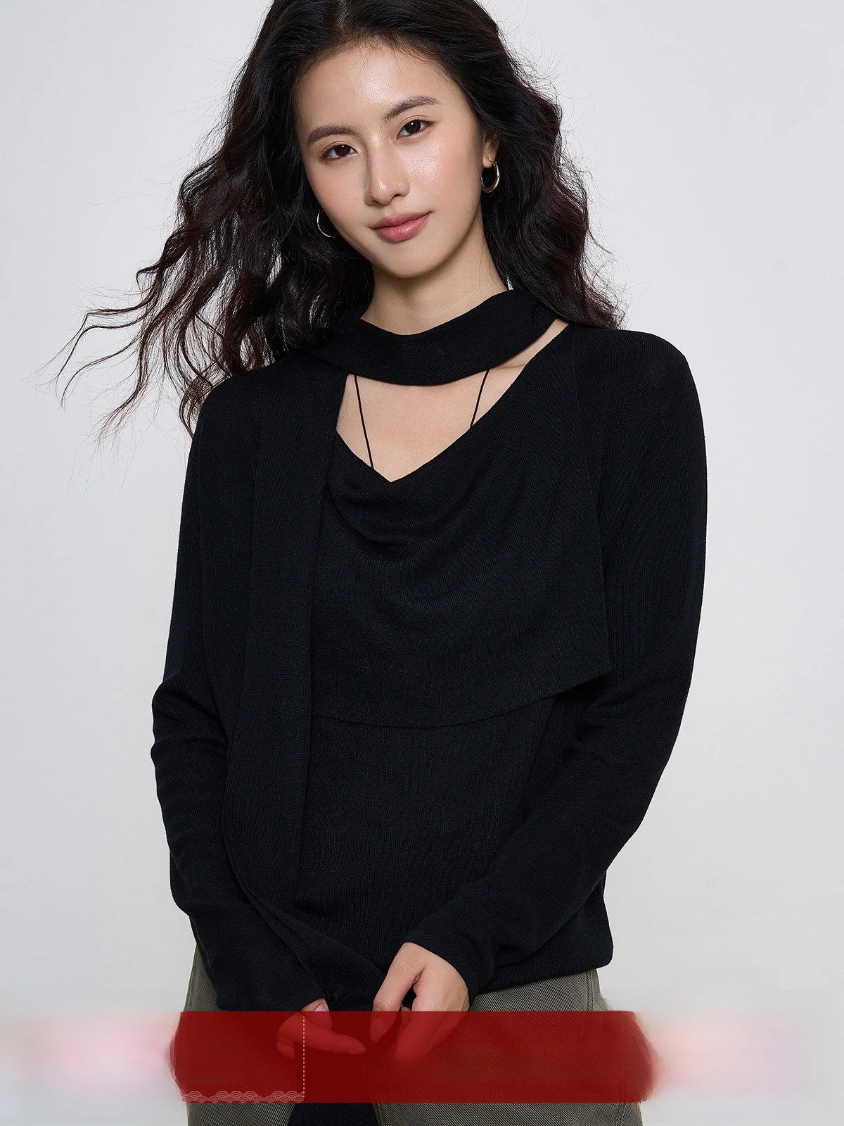 Женский вязаный свитер MoZa Bla с V-образным вырезом и длинными рукавами, свободный крой, эффект стройности, в корейском стиле, для повседневной носки, осенняя новинка
Женский вязаный свитер MoZa Bla с V-образным вырезом и длинными рукавами, свободный крой, эффект стройности, в корейском стиле, для повседневной носки, осенняя новинка