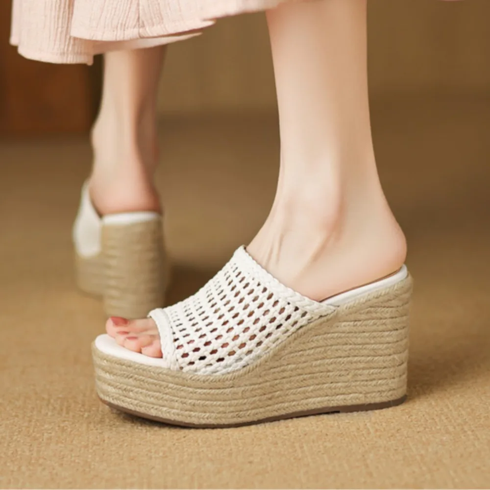 2025 New Women Sandals Women Slippers Black Wedge Platform Open Toe Women Orthopedics Thick Bottom Beach High Heels Slides
2025 New Women Sandals Women Slippers Black Wedge Platform Open Toe Women Orthopedics Thick Bottom Beach High Heels Slides