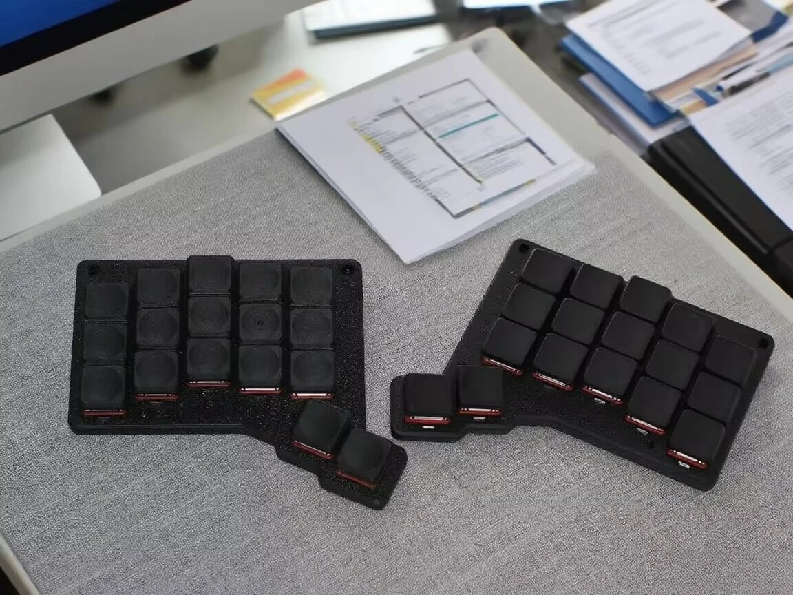 NEW Forager 3X5 Split Keyboard Custom Wireless Hot Swap ZMK Firmware Choc V1 Switch Portable 3D printing Corne Split Keyboards
NEW Forager 3X5 Split Keyboard Custom Wireless Hot Swap ZMK Firmware Choc V1 Switch Portable 3D printing Corne Split Keyboards