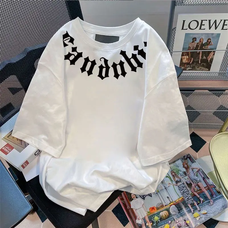 American pure cotton retro T-shirts for men and women, spring and summer tops for couples, loose and lazy printed short-sleeves
American pure cotton retro T-shirts for men and women, spring and summer tops for couples, loose and lazy printed short-sleeves