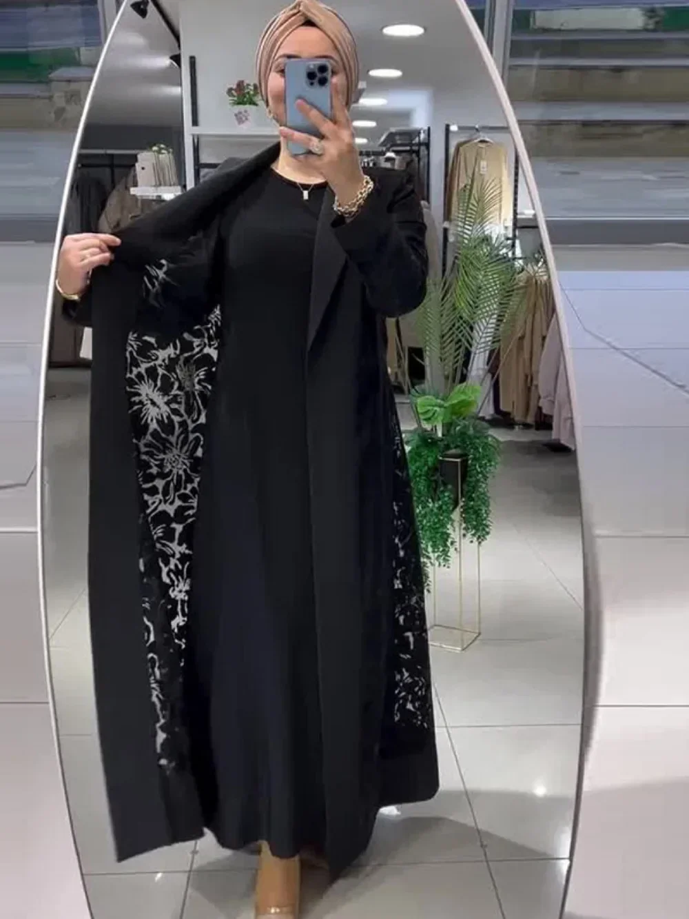 Ид мусульманский женский Тренч Абая с вырезами на лацканах Пальто Рамадан Марокко Дубай Ветровка Арабская повседневная длинная верхняя одежда
Ид мусульманский женский Тренч Абая с вырезами на лацканах Пальто Рамадан Марокко Дубай Ветровка Арабская повседневная длинная верхняя одежда