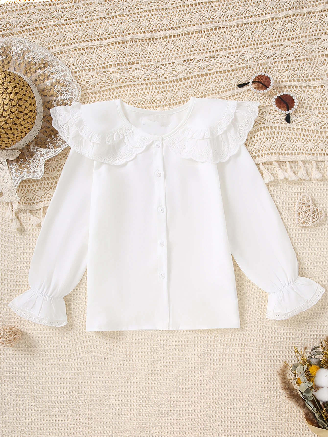 Spring And Summer New Girls' College Style Lace Doll Collar Long Sleeved Shirt Stylish And Versatile Base Shirt Top
Spring And Summer New Girls' College Style Lace Doll Collar Long Sleeved Shirt Stylish And Versatile Base Shirt Top
