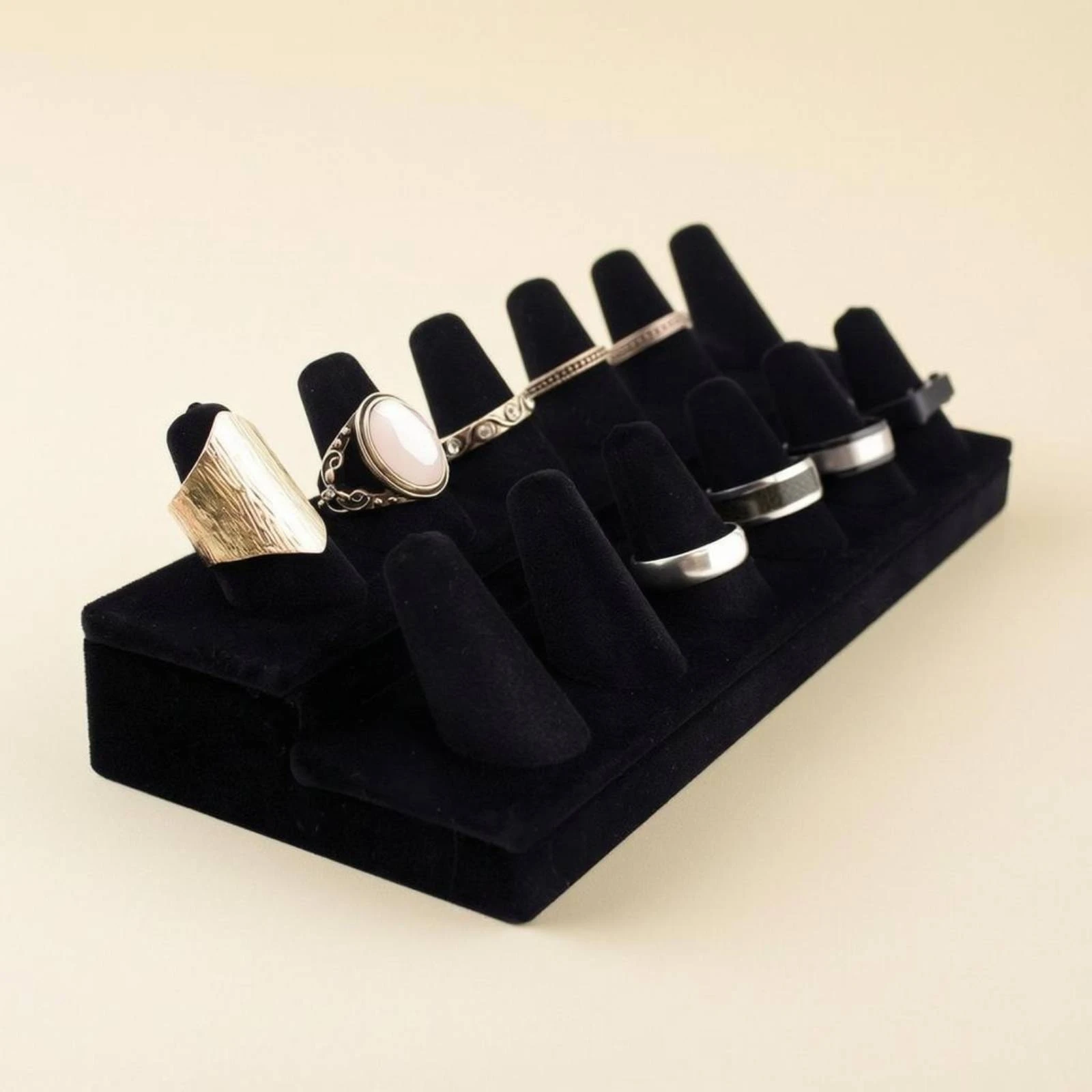 Double-Layer Band Display Stand Flocked Double-Layer Band Stand Jewelry Storage Stepped Base Velvety Finish
Double-Layer Band Display Stand Flocked Double-Layer Band Stand Jewelry Storage Stepped Base Velvety Finish