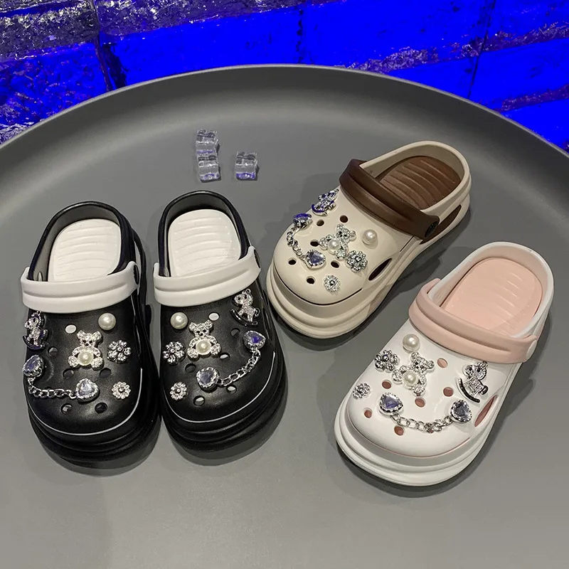 Children's Hole Shoes 2024 Summer New Girl DIY Decoration Cartoon Cute Fashion Student Beach Sandals Children's Shoes
Children's Hole Shoes 2024 Summer New Girl DIY Decoration Cartoon Cute Fashion Student Beach Sandals Children's Shoes