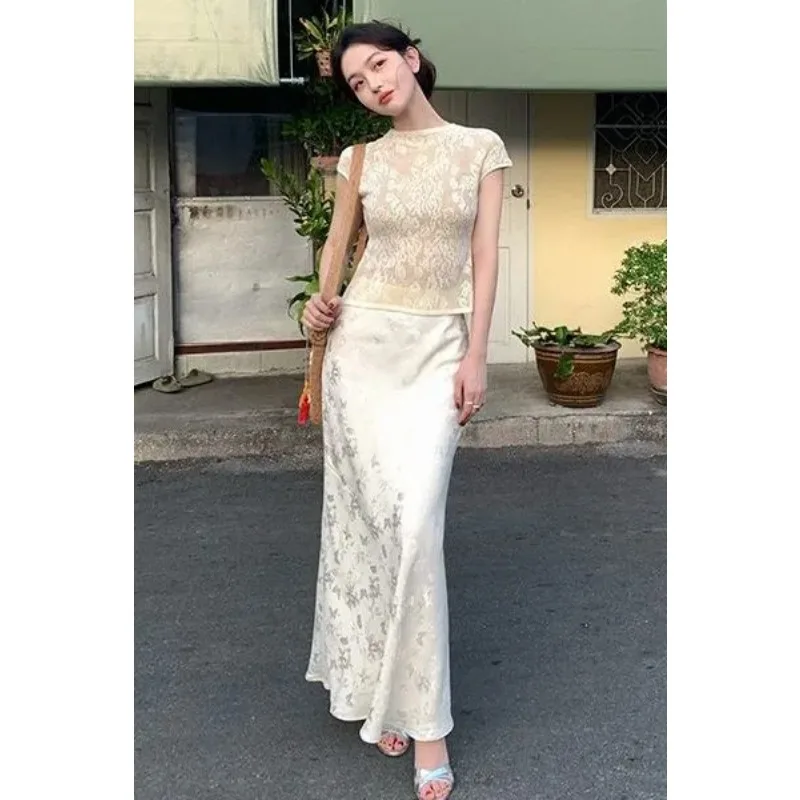 Women's Satin Jacquard Mermaid Maxi Skirt High Waist Elegant Bodycon Long Skirt
Women's Satin Jacquard Mermaid Maxi Skirt High Waist Elegant Bodycon Long Skirt