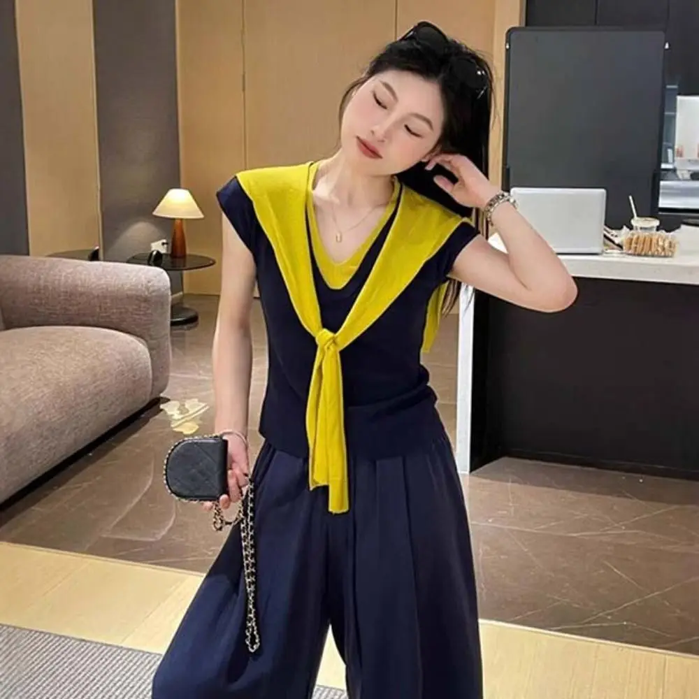 Lace-up Fake Two Pieces T-shirts Patchwork Short Sleeve Slim Knit Crop Top V-neck Korean Style Sweet Girl's Tees Top Lady Girl
Lace-up Fake Two Pieces T-shirts Patchwork Short Sleeve Slim Knit Crop Top V-neck Korean Style Sweet Girl's Tees Top Lady Girl