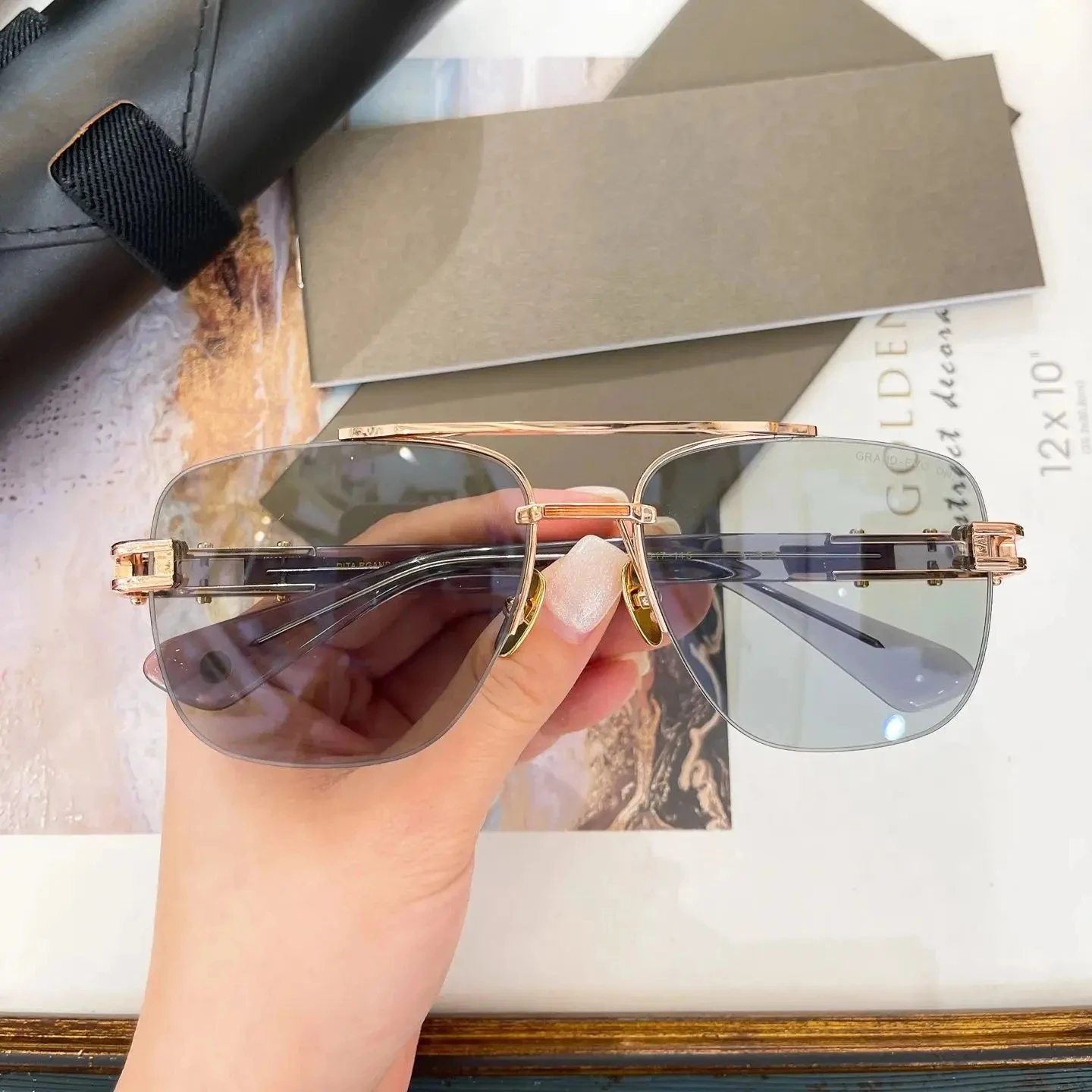 Original Popular Personality Design Business Boundless Men Eyewear Casual Fashion DTS138 GRAND-EVO ONE Women Unisex Sun Glasses
Original Popular Personality Design Business Boundless Men Eyewear Casual Fashion DTS138 GRAND-EVO ONE Women Unisex Sun Glasses