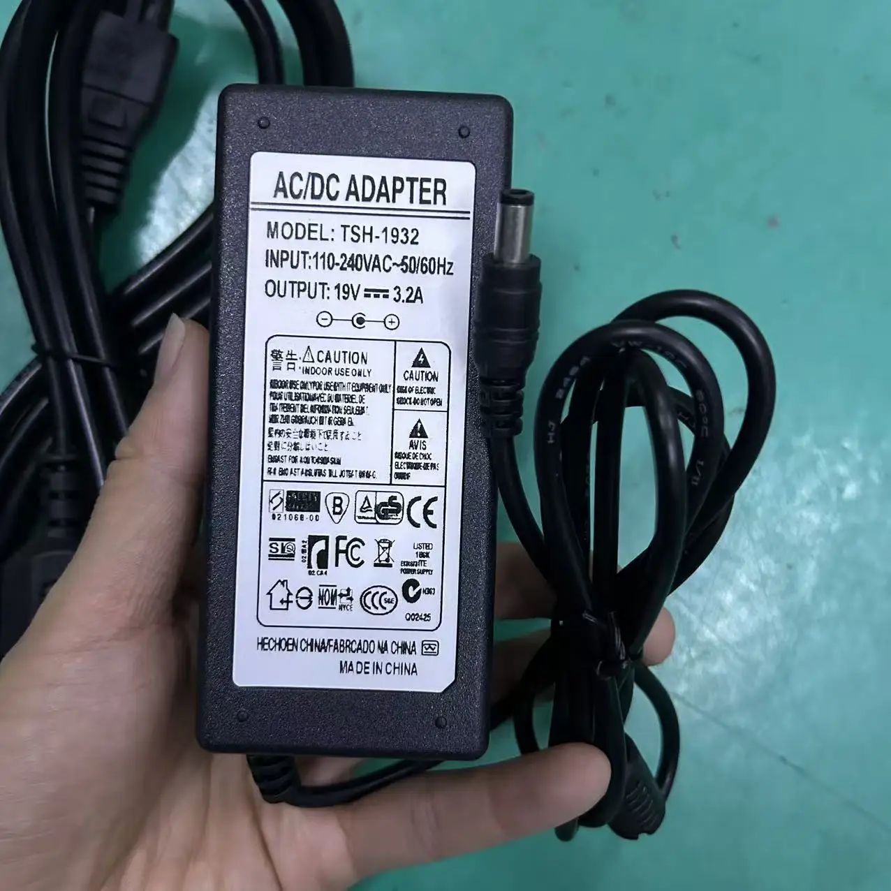 Replacement Charger AC /DC Power Adapter for Fujikura FSM-12S 21S Fusion Splicer Made in China
Replacement Charger AC /DC Power Adapter for Fujikura FSM-12S 21S Fusion Splicer Made in China