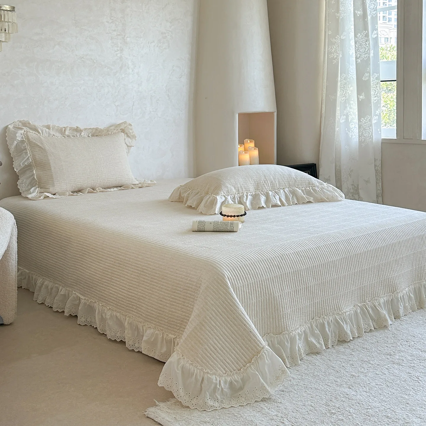 French Lace Trim Quilt Set 3pcs/1PC - Cotton Linen Blend Coverlet - All Season Solid Color Matelassé Bedspread (Queen King)
French Lace Trim Quilt Set 3pcs/1PC - Cotton Linen Blend Coverlet - All Season Solid Color Matelassé Bedspread (Queen King)