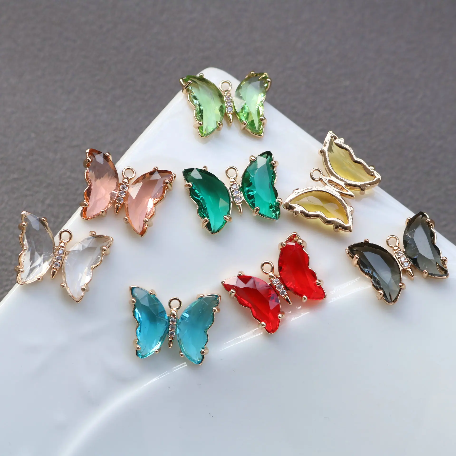 10pcs/ Set DIY Designer Earrings Bracelets Necklaces Rhinestone Crystal Butterfly Pendants Charms for Jewelry Making
10pcs/ Set DIY Designer Earrings Bracelets Necklaces Rhinestone Crystal Butterfly Pendants Charms for Jewelry Making