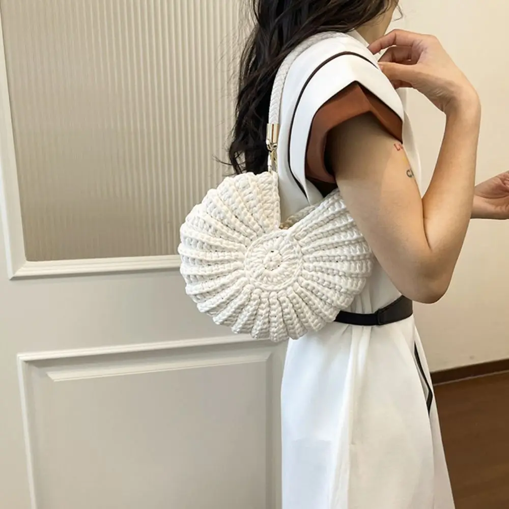 Fashion Korean Style Conch Knitted Bag Braided Shell Weave Crochet Tote Bag Handbag Hollow Out Pearls Chain Crossbody Bag Beach
Fashion Korean Style Conch Knitted Bag Braided Shell Weave Crochet Tote Bag Handbag Hollow Out Pearls Chain Crossbody Bag Beach