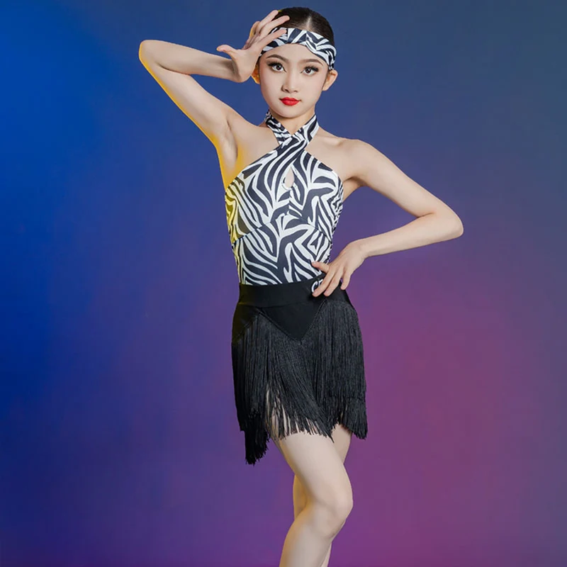 Latin Dance Clothes For Girls Halter Stripe Tops Tassel Skirt Kids Competition Outfit ChaCha Samba Rumba Dancing Costume VDB7044
Latin Dance Clothes For Girls Halter Stripe Tops Tassel Skirt Kids Competition Outfit ChaCha Samba Rumba Dancing Costume VDB7044