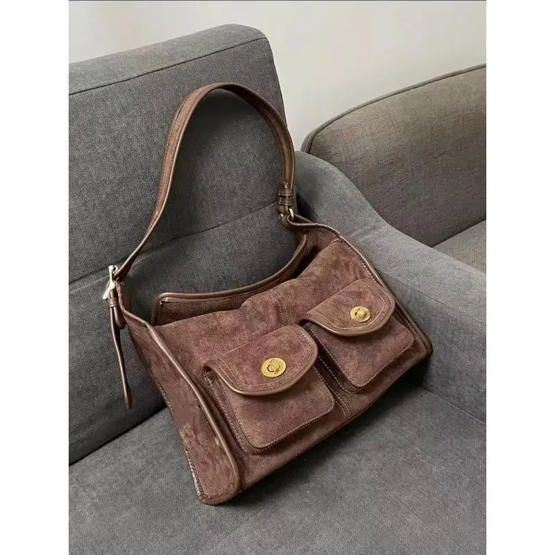 Сумка на одно плечо в стиле ретро, модная роскошная женская сумка через плечо, новая осенняя большая вместительная матовая сумка с несколькими карманами
Сумка на одно плечо в стиле ретро, модная роскошная женская сумка через плечо, новая осенняя большая вместительная матовая сумка с несколькими карманами