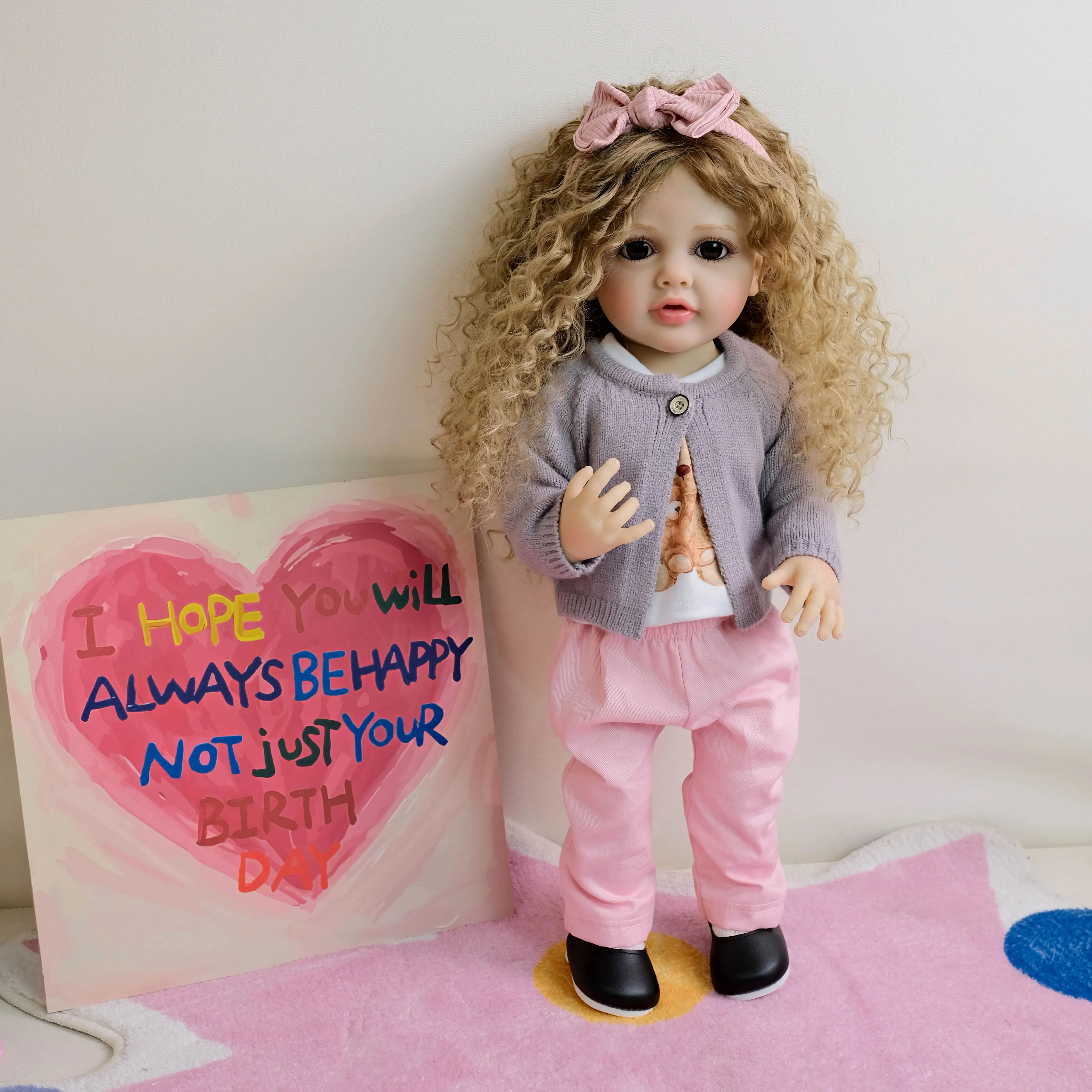 22inch Betty Full Vinyl Girl Body Toddler Reborn Curly Blond Hair Multiple Layers Painting Lifelike Baby Doll Children's Gift
22inch Betty Full Vinyl Girl Body Toddler Reborn Curly Blond Hair Multiple Layers Painting Lifelike Baby Doll Children's Gift