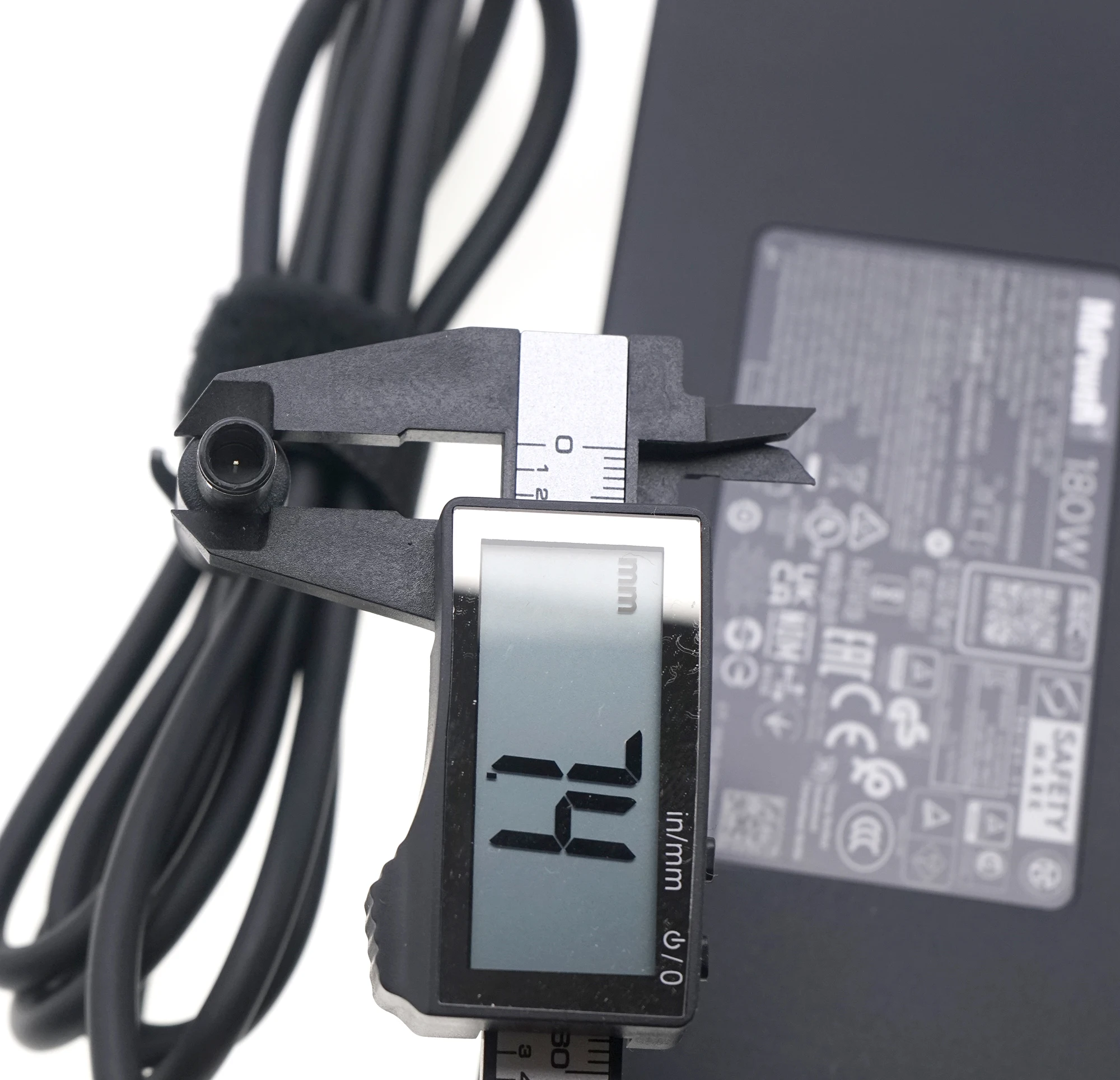 TPC-AA62 180W for HP Laptop Power Supply AC Adapter L56543-004 Spare L56595-001 19.5V 9.23A 7.4x5.0mm Charger
TPC-AA62 180W for HP Laptop Power Supply AC Adapter L56543-004 Spare L56595-001 19.5V 9.23A 7.4x5.0mm Charger