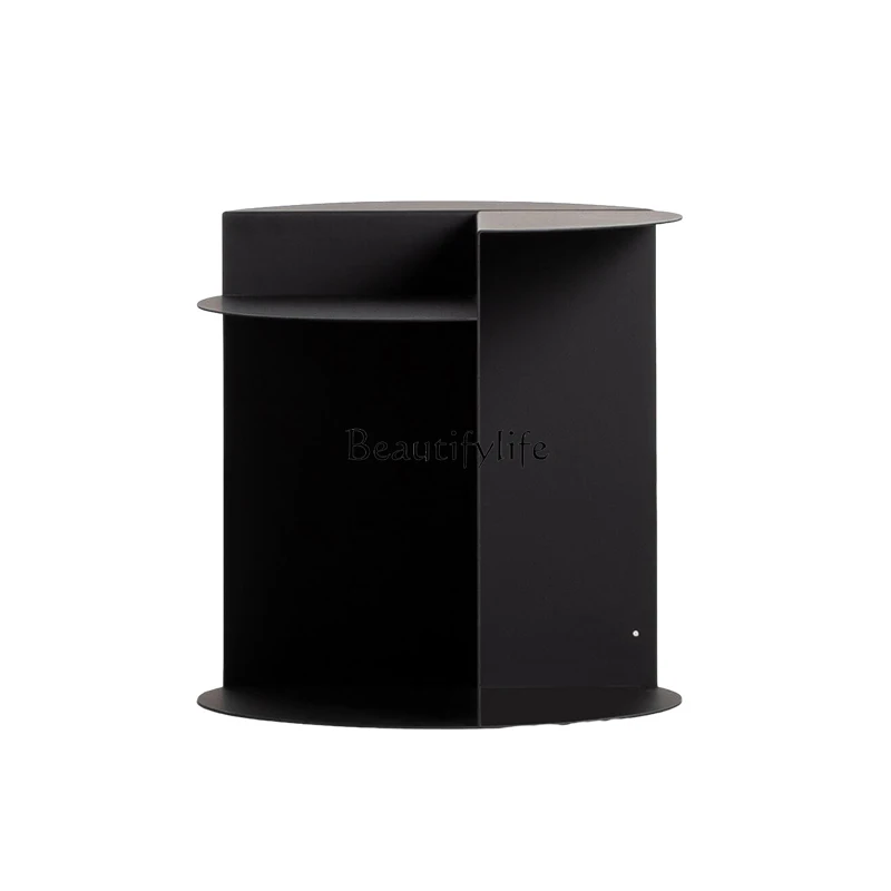 Nordic Light Luxury Designer Sofa Small Coffee Table Minimalist Creative Movable Bedside Side Table
Nordic Light Luxury Designer Sofa Small Coffee Table Minimalist Creative Movable Bedside Side Table