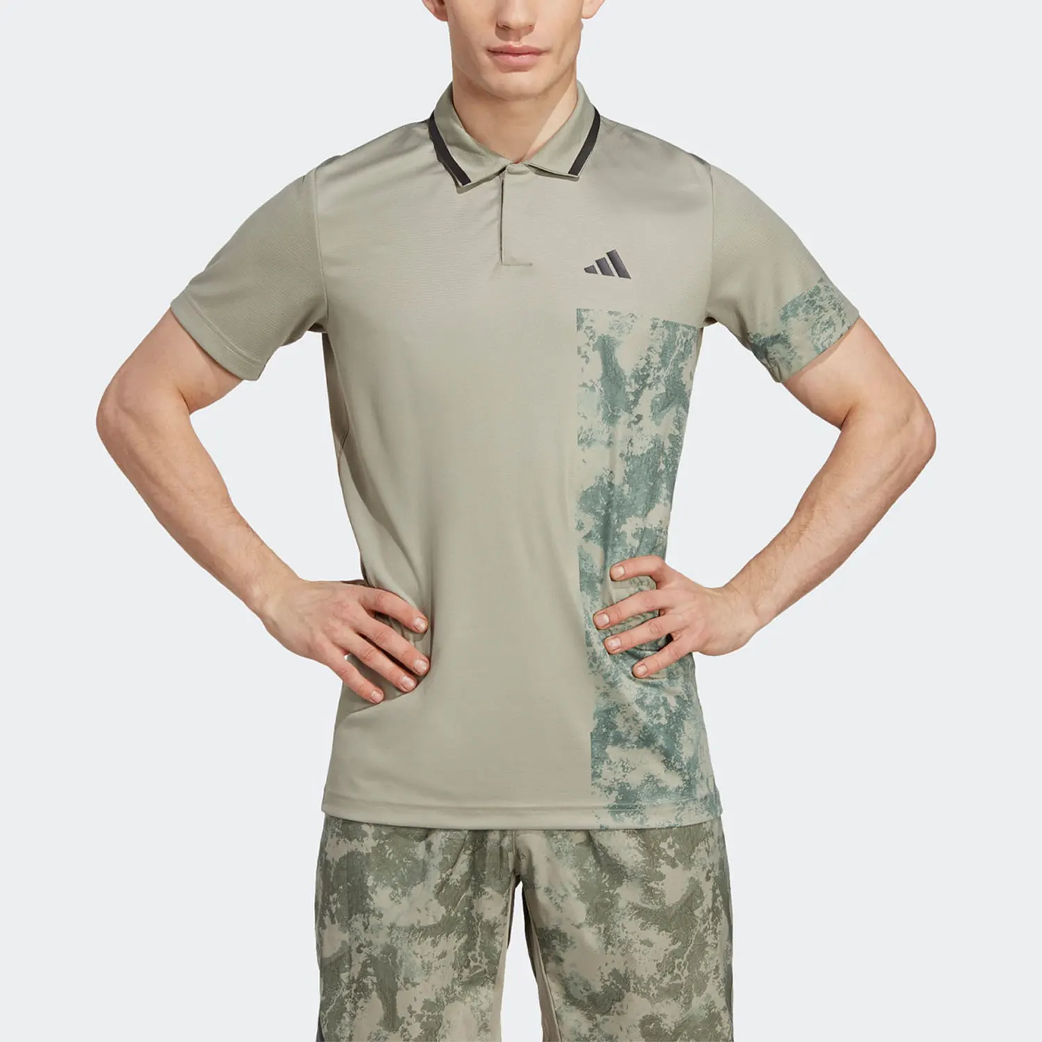 Оригинальное летнее дышащее мужское спортивное поло Adidas с принтом и короткими рукавами HT7233
Оригинальное летнее дышащее мужское спортивное поло Adidas с принтом и короткими рукавами HT7233