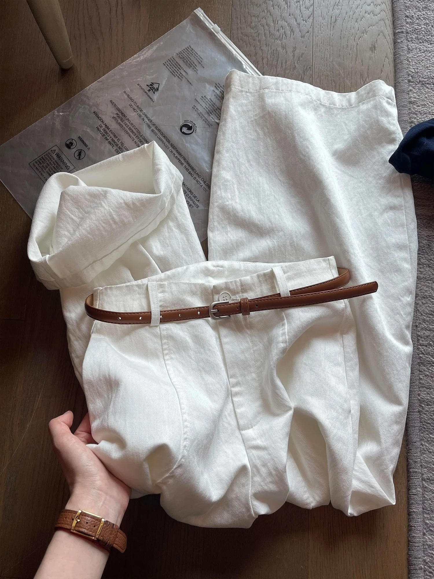 High Waist Wide Leg Pants Women's Retro Straight Cut White Casual Versatile Summer New Style Drapey Slimming Commute Style
High Waist Wide Leg Pants Women's Retro Straight Cut White Casual Versatile Summer New Style Drapey Slimming Commute Style