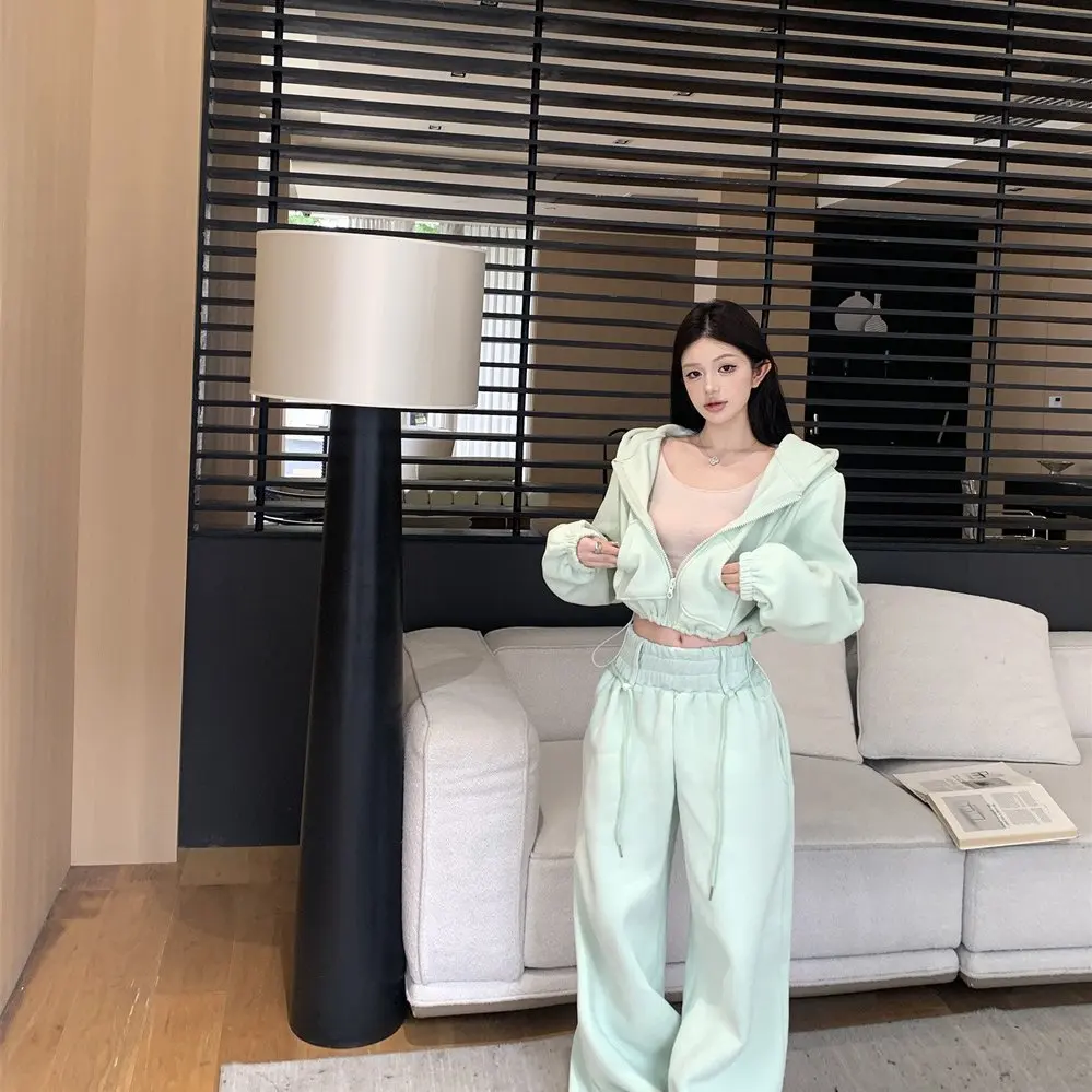 SUCE Small Waist Fleece Hoodie Mint Green Set Wide Leg Pants Floor-Length Trousers Women's Fashion Comfortable Casual Outfit
SUCE Small Waist Fleece Hoodie Mint Green Set Wide Leg Pants Floor-Length Trousers Women's Fashion Comfortable Casual Outfit
