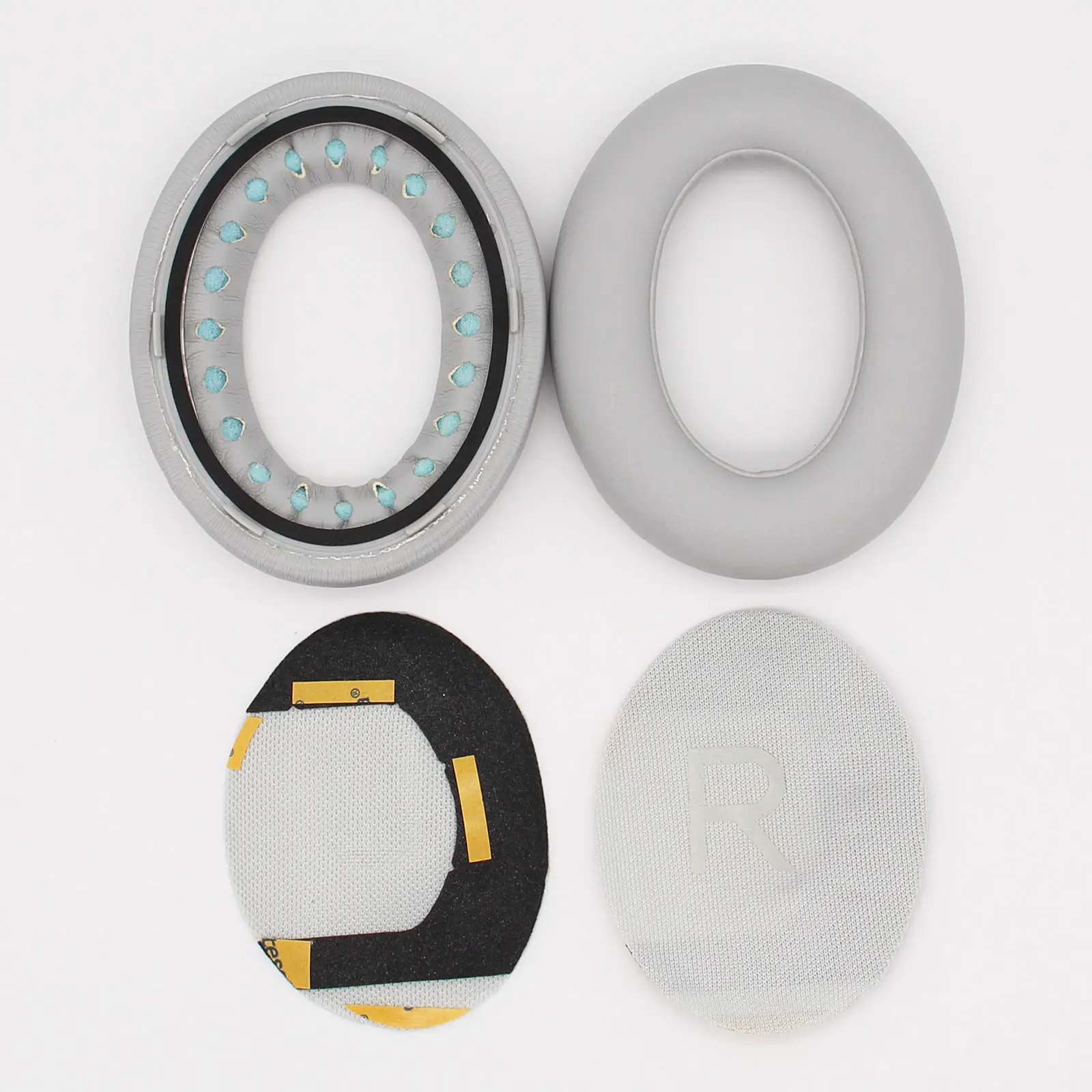 Светло-серый оригинальный чехол для наушников BOSE 700, амбушюры, поролоновые накладки, с собственным креплением-защелкой для легкой установки.
Светло-серый оригинальный чехол для наушников BOSE 700, амбушюры, поролоновые накладки, с собственным креплением-защелкой для легкой установки.