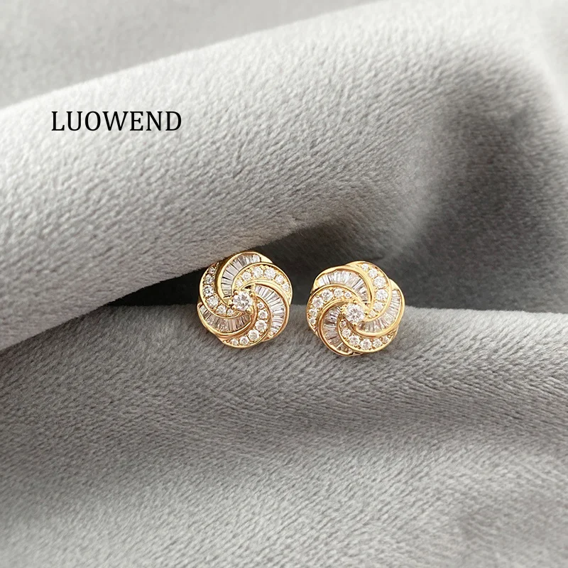 LUOWEND 100% 18K White/Yellow/Rose Gold Earrings Women Romantic Flower Shape Real Natural Diamond Stud Earrings Fine Jewelry
LUOWEND 100% 18K White/Yellow/Rose Gold Earrings Women Romantic Flower Shape Real Natural Diamond Stud Earrings Fine Jewelry