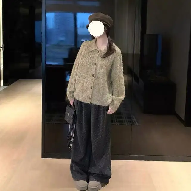 Gagarich 2026, осенне-зимние новые стильные повседневные брюки с цветочным принтом, женские универсальные свободные утягивающие теплые брюки-тапочки, модные
Gagarich 2026, осенне-зимние новые стильные повседневные брюки с цветочным принтом, женские универсальные свободные утягивающие теплые брюки-тапочки, модные