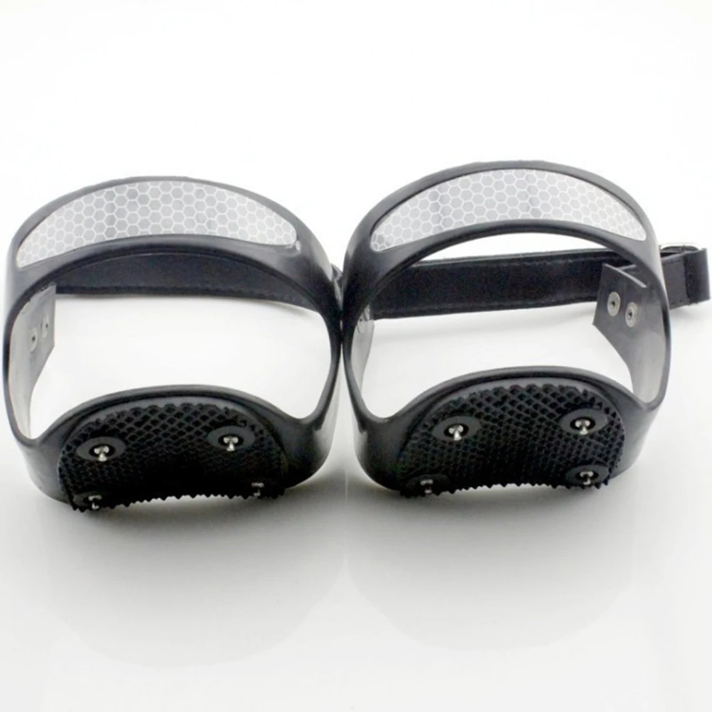 Crampon Shoe Covers Ice Grippers for Shoes Splint Traction Cleats Claws Clamps and Snow Men
Crampon Shoe Covers Ice Grippers for Shoes Splint Traction Cleats Claws Clamps and Snow Men