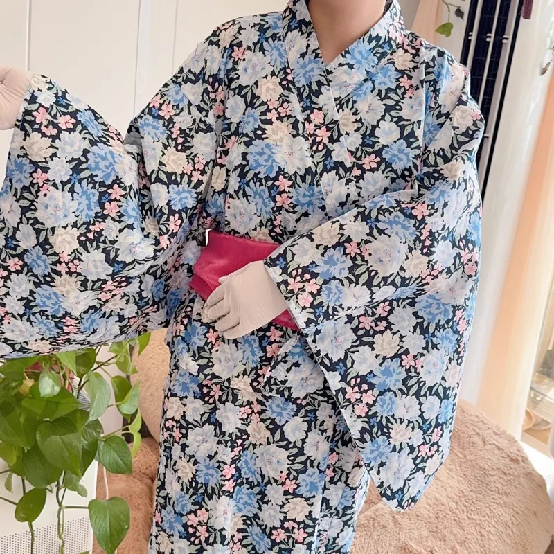 Women's Japanese Yukata 2-Piece Set Cotton Summer Kimono Robe with Obi Belt New Style for Fireworks Festival Hanabi Party
Women's Japanese Yukata 2-Piece Set Cotton Summer Kimono Robe with Obi Belt New Style for Fireworks Festival Hanabi Party