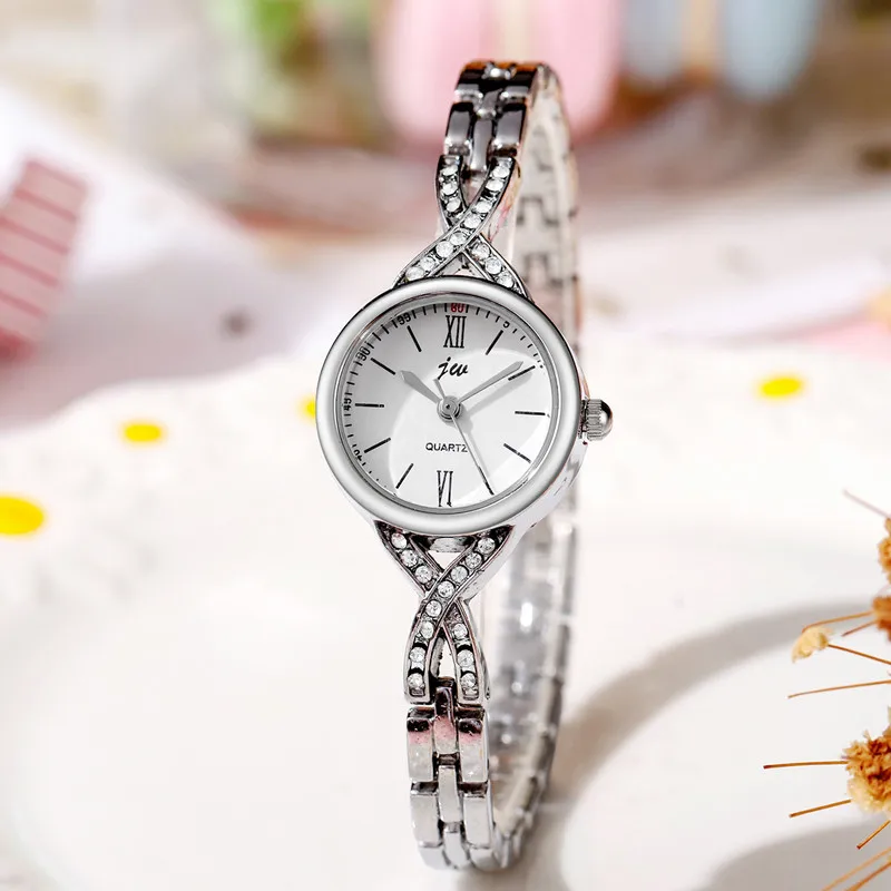 New Luxury Women Rhinestone Rose Flower Bracelet Quartz Watch Japan Movement Waterproof Elegant Gift Reloj Mujer
New Luxury Women Rhinestone Rose Flower Bracelet Quartz Watch Japan Movement Waterproof Elegant Gift Reloj Mujer