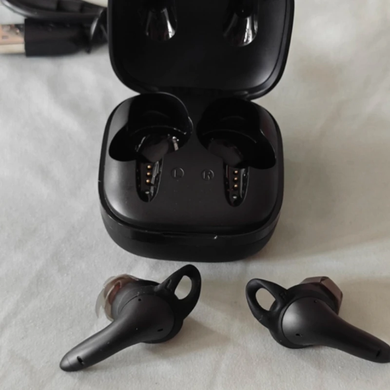 Wireless Bluetooth Earphones with APP Customization Qualcomm Chip Active Noise Reduction Heavy Bass Sports Earphones Gift
Wireless Bluetooth Earphones with APP Customization Qualcomm Chip Active Noise Reduction Heavy Bass Sports Earphones Gift