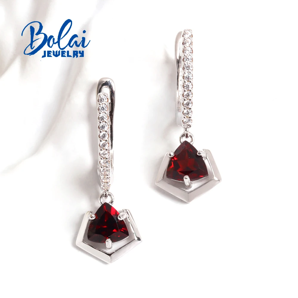 Light Luxury Fashion January Birthstone Natural Garnet earrings 925 sterling silver fine jewelry women and girls wear daily gift
Light Luxury Fashion January Birthstone Natural Garnet earrings 925 sterling silver fine jewelry women and girls wear daily gift