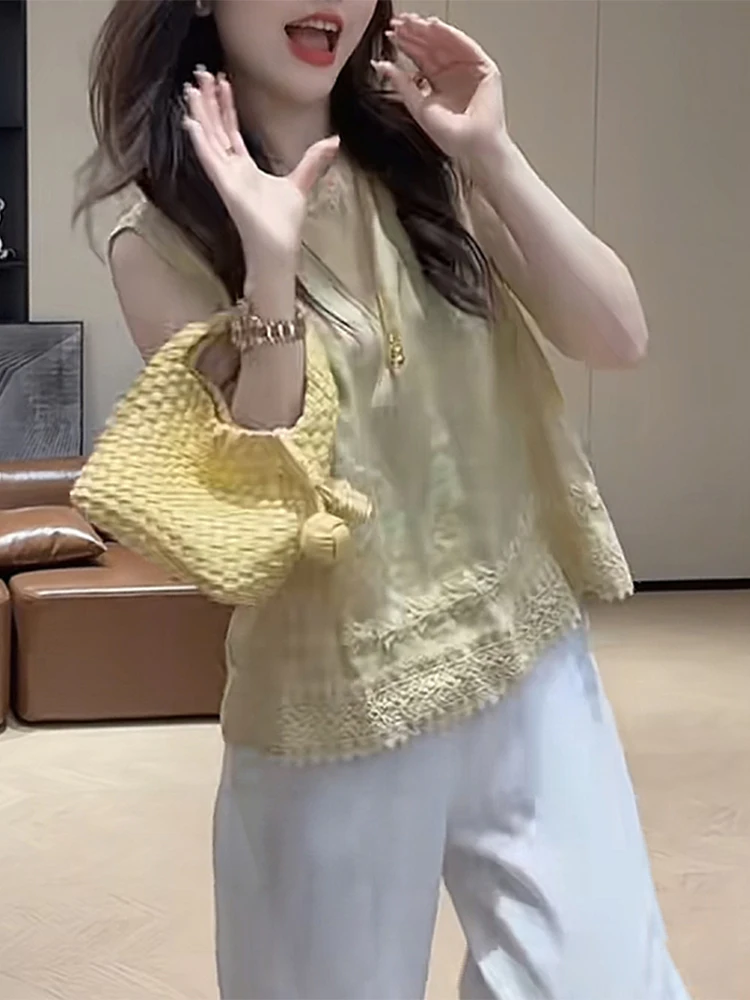 New Chinese Sle Retro Embroidered Lace round Ne Svel Vest Women's Faionable Summer Top Loose Fit Casual irt
New Chinese Sle Retro Embroidered Lace round Ne Svel Vest Women's Faionable Summer Top Loose Fit Casual irt