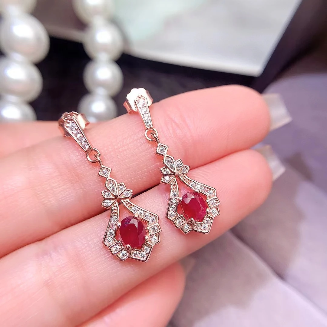 Серьги-капли из серебра 925 пробы с рубином в китайском стиле, 4 мм * 5 мм, серьги из натурального рубина 0,8 карата с позолотой 18 карат, не содержит аллергии
Серьги-капли из серебра 925 пробы с рубином в китайском стиле, 4 мм * 5 мм, серьги из натурального рубина 0,8 карата с позолотой 18 карат, не содержит аллергии