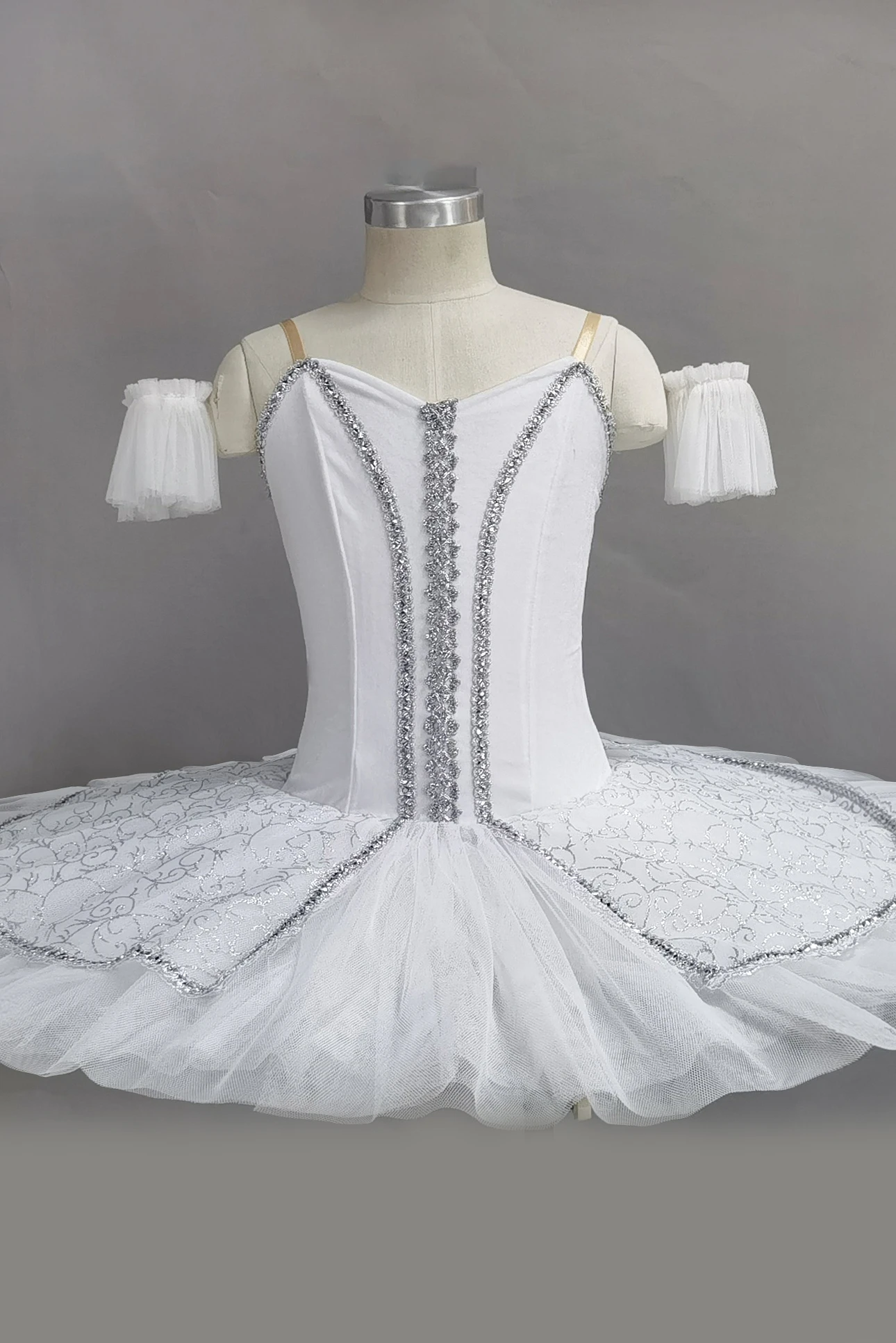 White Tutu Classical Dance Tray Girl Professional Ballet Performance Dress Swan Lake Ballerina Dress
White Tutu Classical Dance Tray Girl Professional Ballet Performance Dress Swan Lake Ballerina Dress