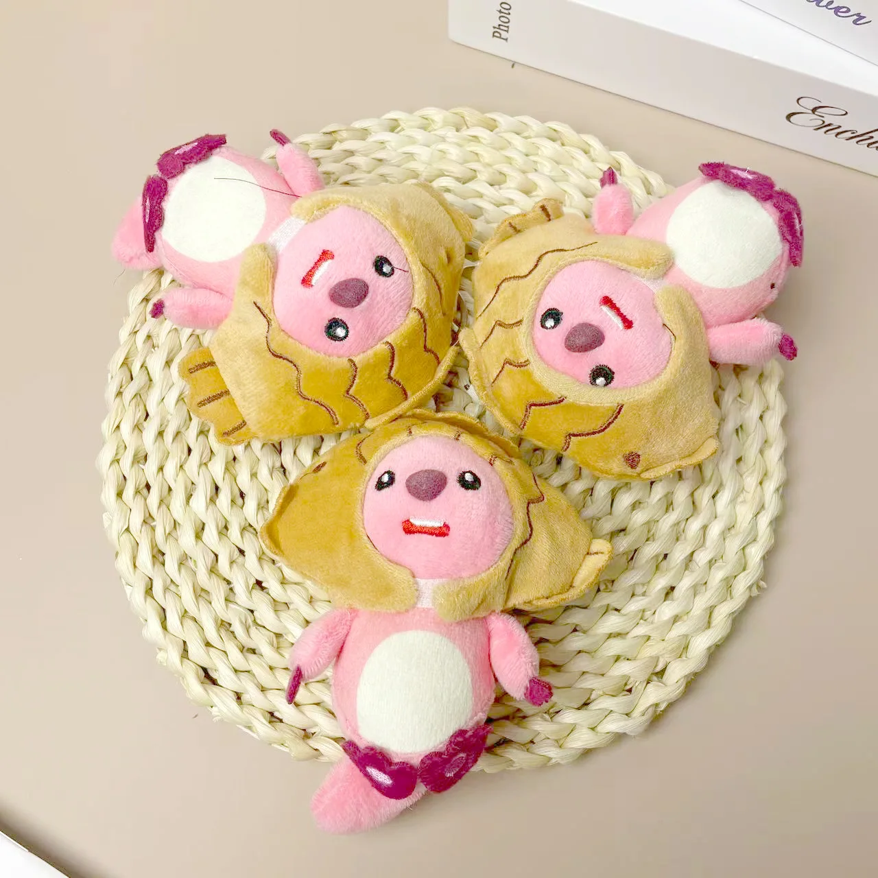Cute Loopy Beaver Plush Keychain Removable Hoodie Pink Beaver Bag Charm Pendant Kawaii Cartoon Stuffed Toy for Fans Teens
Cute Loopy Beaver Plush Keychain Removable Hoodie Pink Beaver Bag Charm Pendant Kawaii Cartoon Stuffed Toy for Fans Teens
