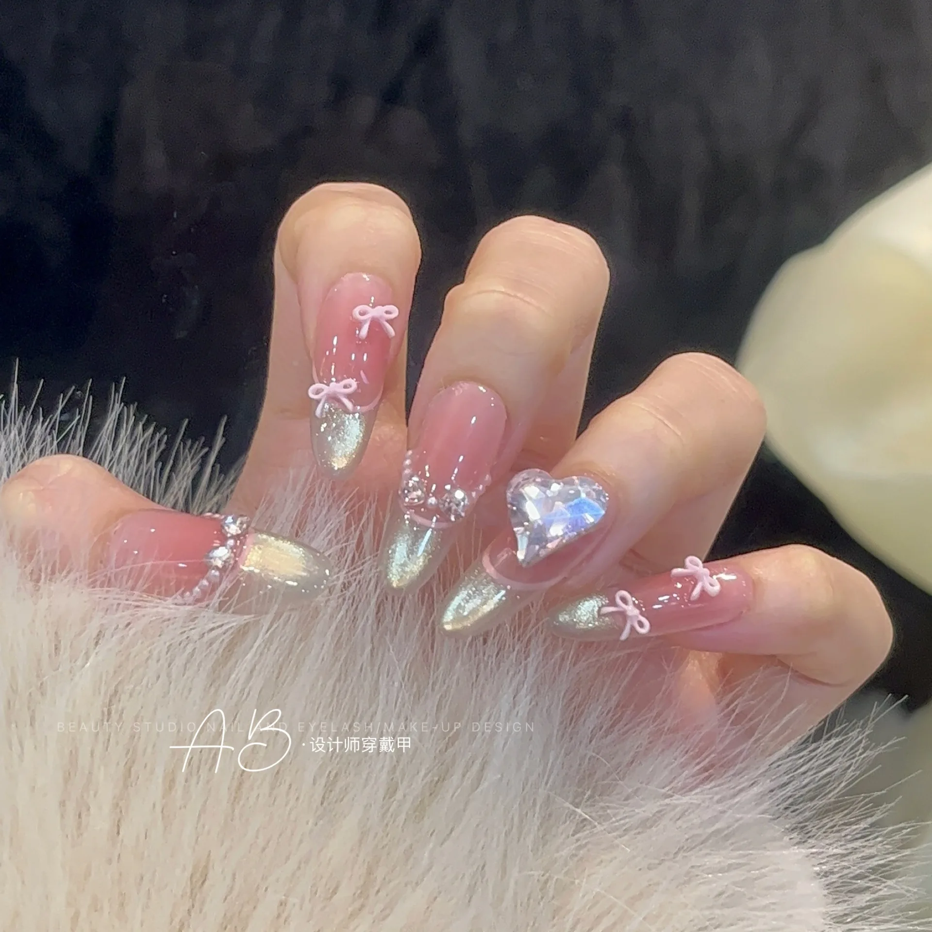10pcs Handmade French Chic Press-On Nails 3D Bowknot Pearl Rhinestone Embellishments Fake Nails for DIY Enthusiasts Women&Girls
10pcs Handmade French Chic Press-On Nails 3D Bowknot Pearl Rhinestone Embellishments Fake Nails for DIY Enthusiasts Women&Girls