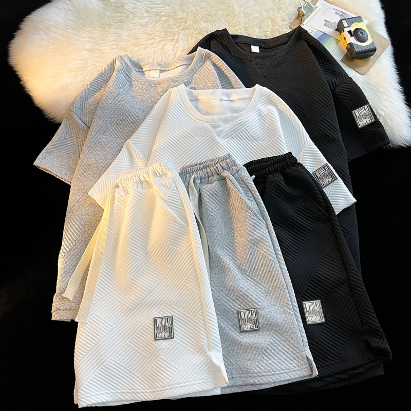 Casual Sporty Men's Short Sleeve Set 2023 Loose T-shirt Trendy Shorts Male Fashion Summer Collection Two-Piece Youth Apparel
Casual Sporty Men's Short Sleeve Set 2023 Loose T-shirt Trendy Shorts Male Fashion Summer Collection Two-Piece Youth Apparel