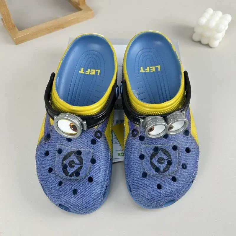 Minions cartoon cute student slippers kawaii for boys and girls summer home outdoor non-slip beach shoes anime wholesale
Minions cartoon cute student slippers kawaii for boys and girls summer home outdoor non-slip beach shoes anime wholesale