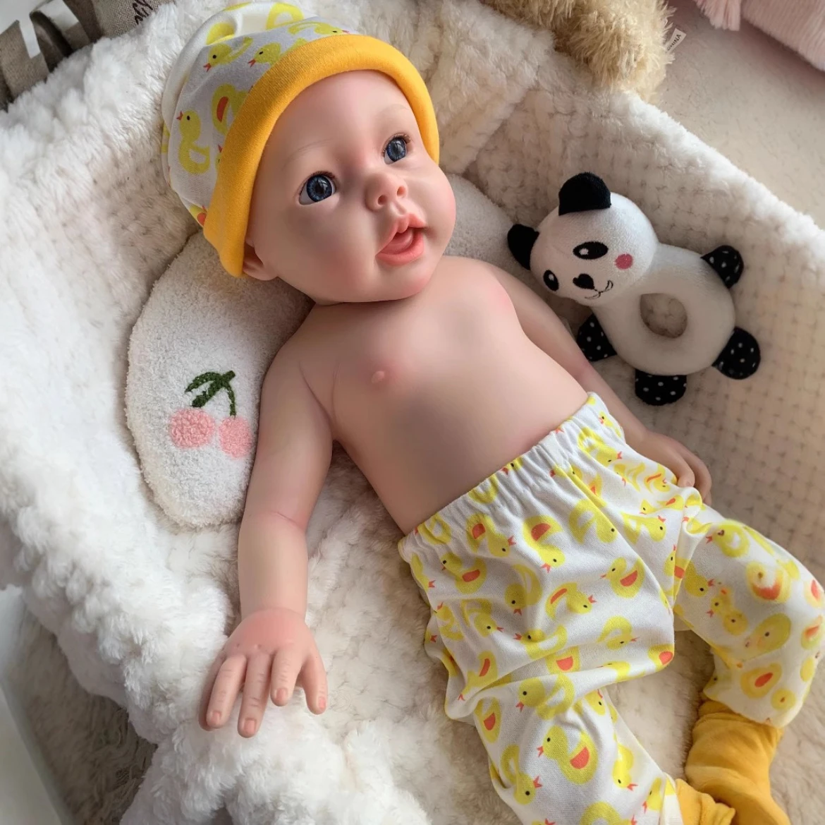 21 Inch Realistic Reborn Baby Doll Full Body Platinum Silicone HandPainted Details Soft Touch Newborn Doll Corpo de Silicone
21 Inch Realistic Reborn Baby Doll Full Body Platinum Silicone HandPainted Details Soft Touch Newborn Doll Corpo de Silicone