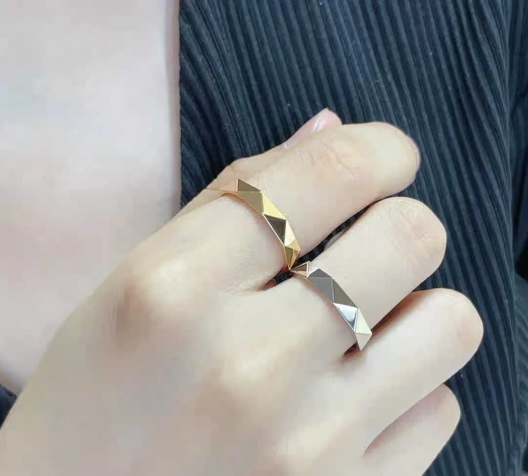2024 925 Silver New Fashion Classic Hot Selling European Party Jewelry Ring Women's Luxury Engagement Geometry Birthday Gift
2024 925 Silver New Fashion Classic Hot Selling European Party Jewelry Ring Women's Luxury Engagement Geometry Birthday Gift