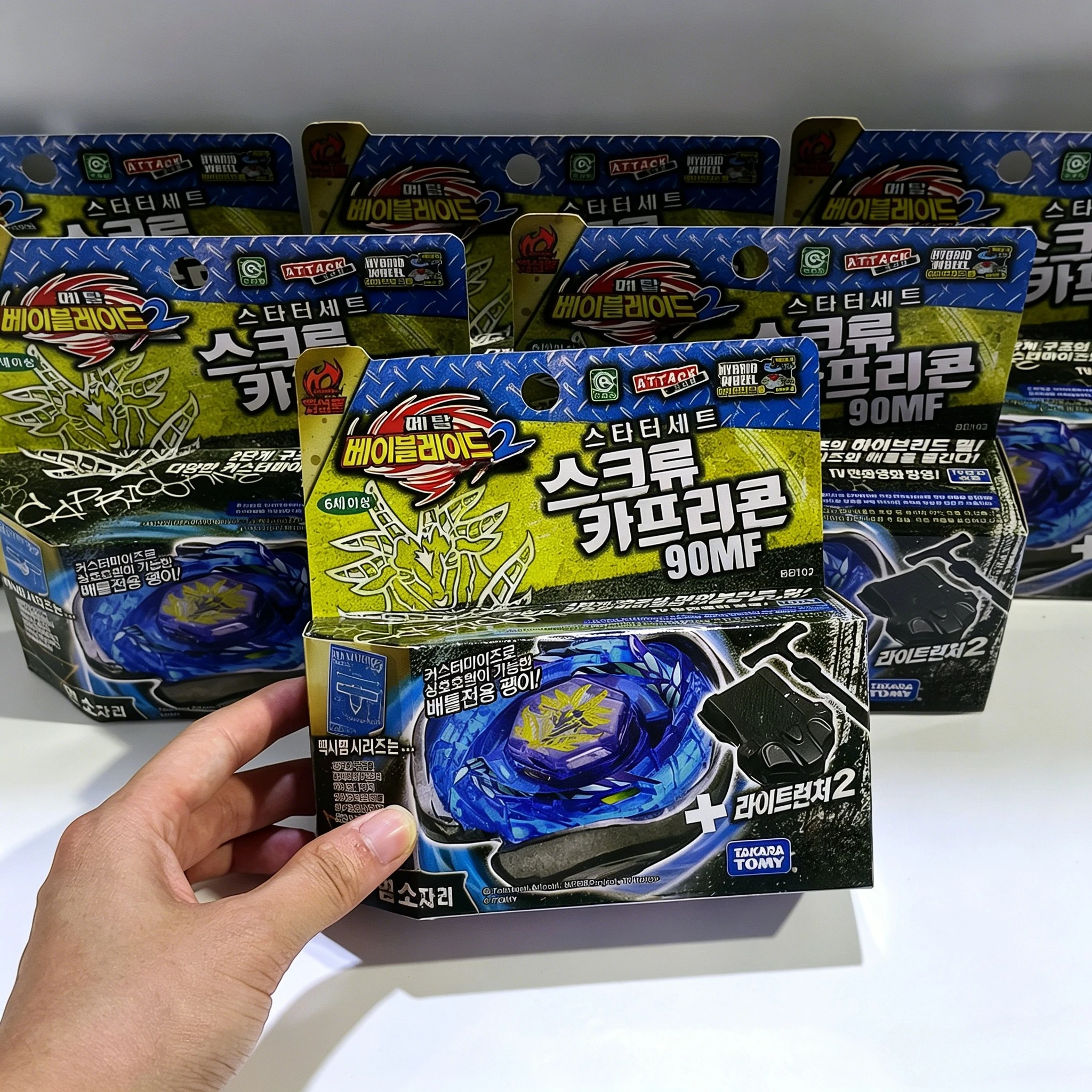 Genuino Takara Tomy Metal Fight Screw Capricorn 90MF Starter Set (BB-102) original box
Genuino Takara Tomy Metal Fight Screw Capricorn 90MF Starter Set (BB-102) original box