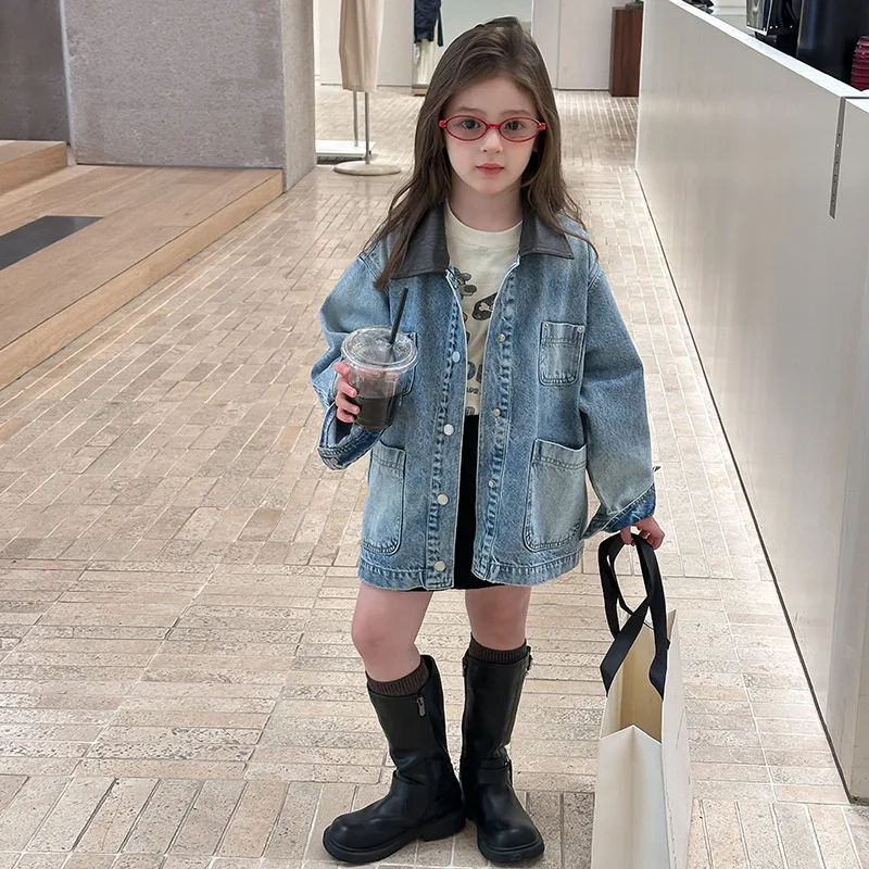 Kids Trendy and Cool Loose Korean Version 2025 Autumn New Fashionable Casual Jacket Top Spliced leather Lapel Denim Jacket
Kids Trendy and Cool Loose Korean Version 2025 Autumn New Fashionable Casual Jacket Top Spliced leather Lapel Denim Jacket