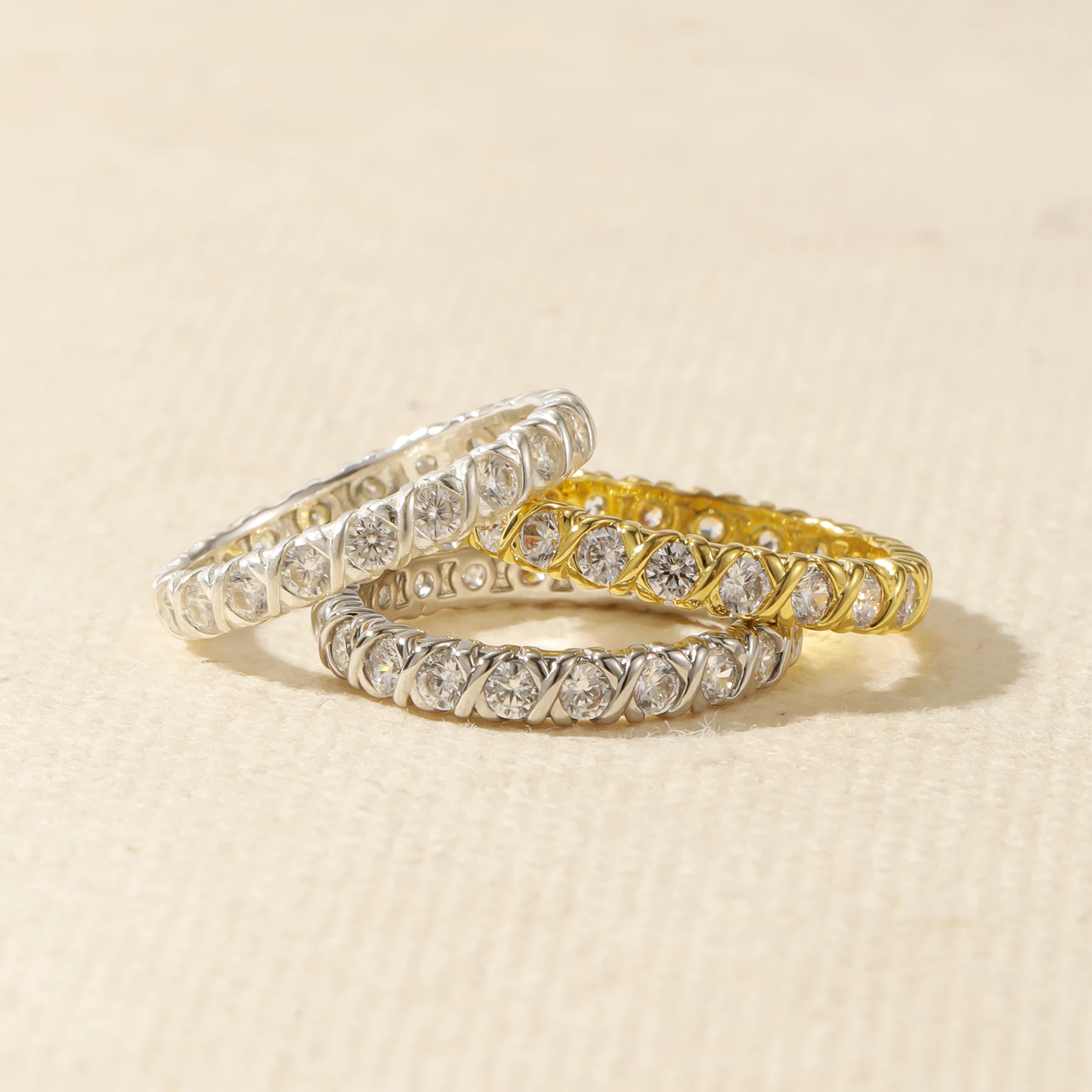 Qitian XO Eternity Ring18k Gold Plated 3mm Cubic Zirconia Ring Wedding Jewelry For Women Valentine's Day With Anniversaries Gift
Qitian XO Eternity Ring18k Gold Plated 3mm Cubic Zirconia Ring Wedding Jewelry For Women Valentine's Day With Anniversaries Gift